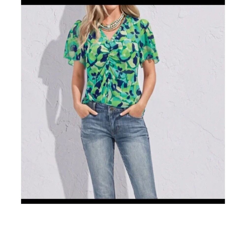 CAbi Trixi Top short sleeve zip side closure‎ v-neck shirring lined S